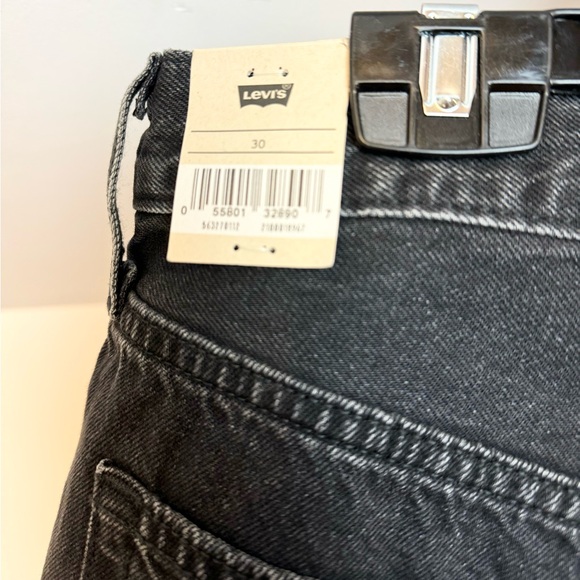 Levi's 501 Shorts Women High Rise Button Fly Denim Frayed NWT  Washed Black - Picture 4 of 5